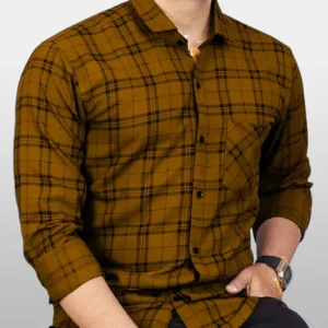 Men Regular Fit Checkered Spread Collar Casual Shirt